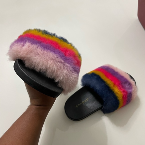 Colorful Rainbow Furry Vegan Slide Sandal Slippers Women's Flat Size 6 - Picture 7 of 8